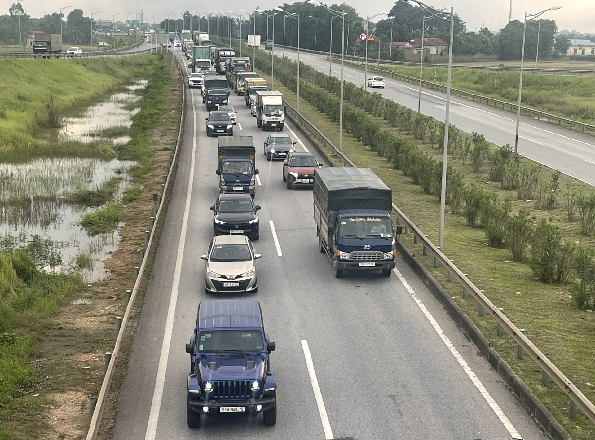 Những quy định mới về vượt xe, các tài xế cần nắm rõ 